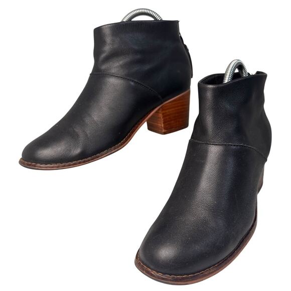 Toms Black Leather Leila Ankle Boots Booties Tassel Back Zip Western Women 6.5 - Picture 3 of 15